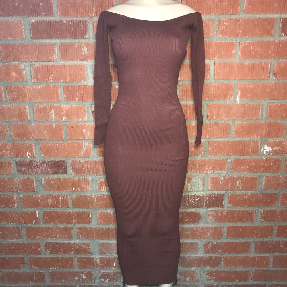 ☃️Kylie K Off The Shoulder Maxi Dress - Picture 3 of 7